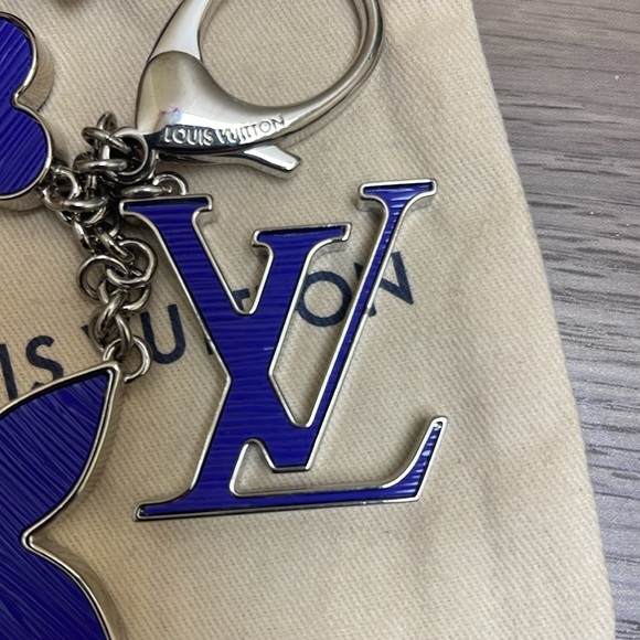 Guaranteed Authentic Louis Vuitton Charm/Key Holder - Picture 4 of 5